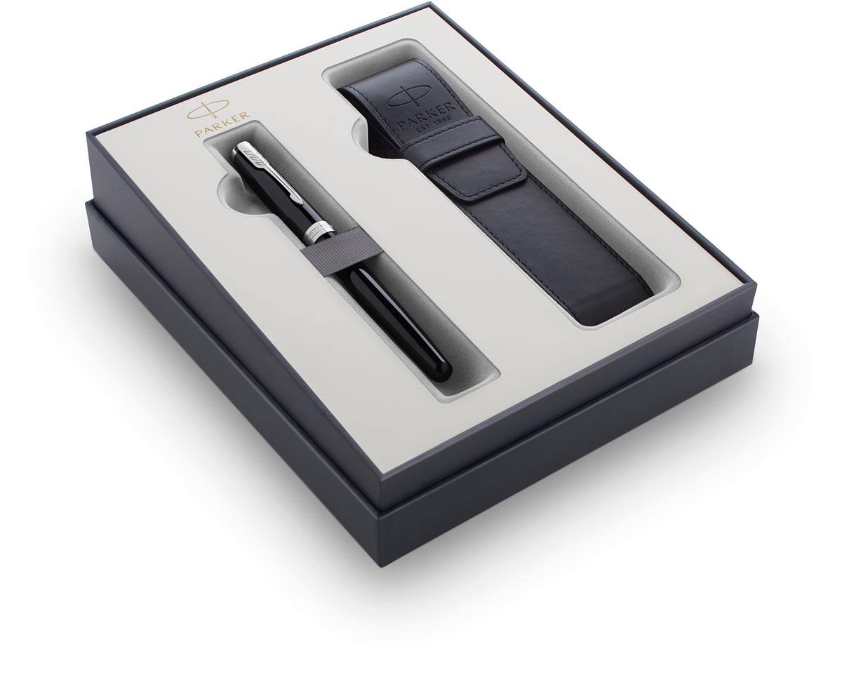 Parker giftbox Sonnet vulpen + pen pouch, zwart CT