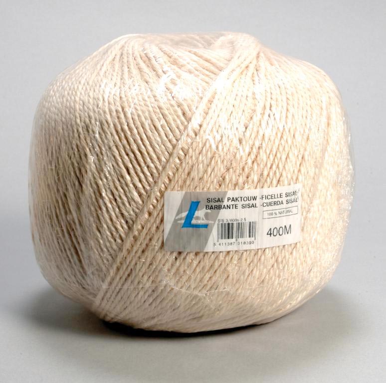 Sisalkoord touw uit 3 draden, bol van 2.500 g, +/- 375 m