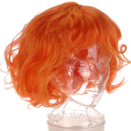 Oranje pruik, bob-line gegolfd